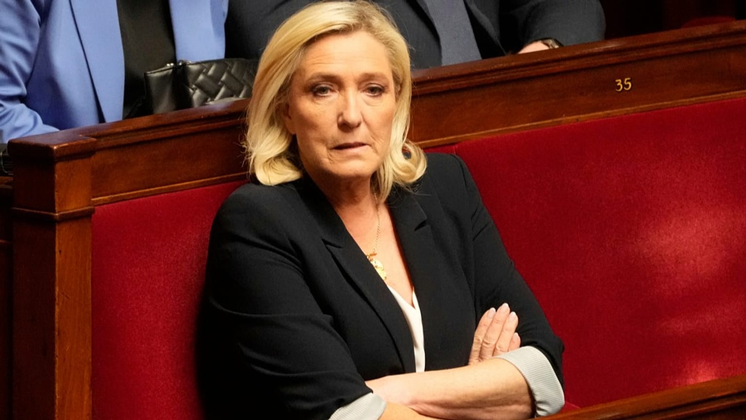 Condamnation de Marine Le Pen : la cour d'appel envisage "une décision à l'été 2026" | Euronews