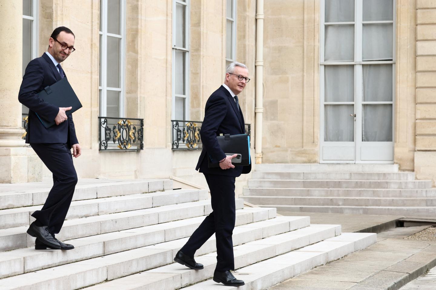Le décret actant les 10 milliards d'euros de coupe budgétaire publié au « Journal officiel »