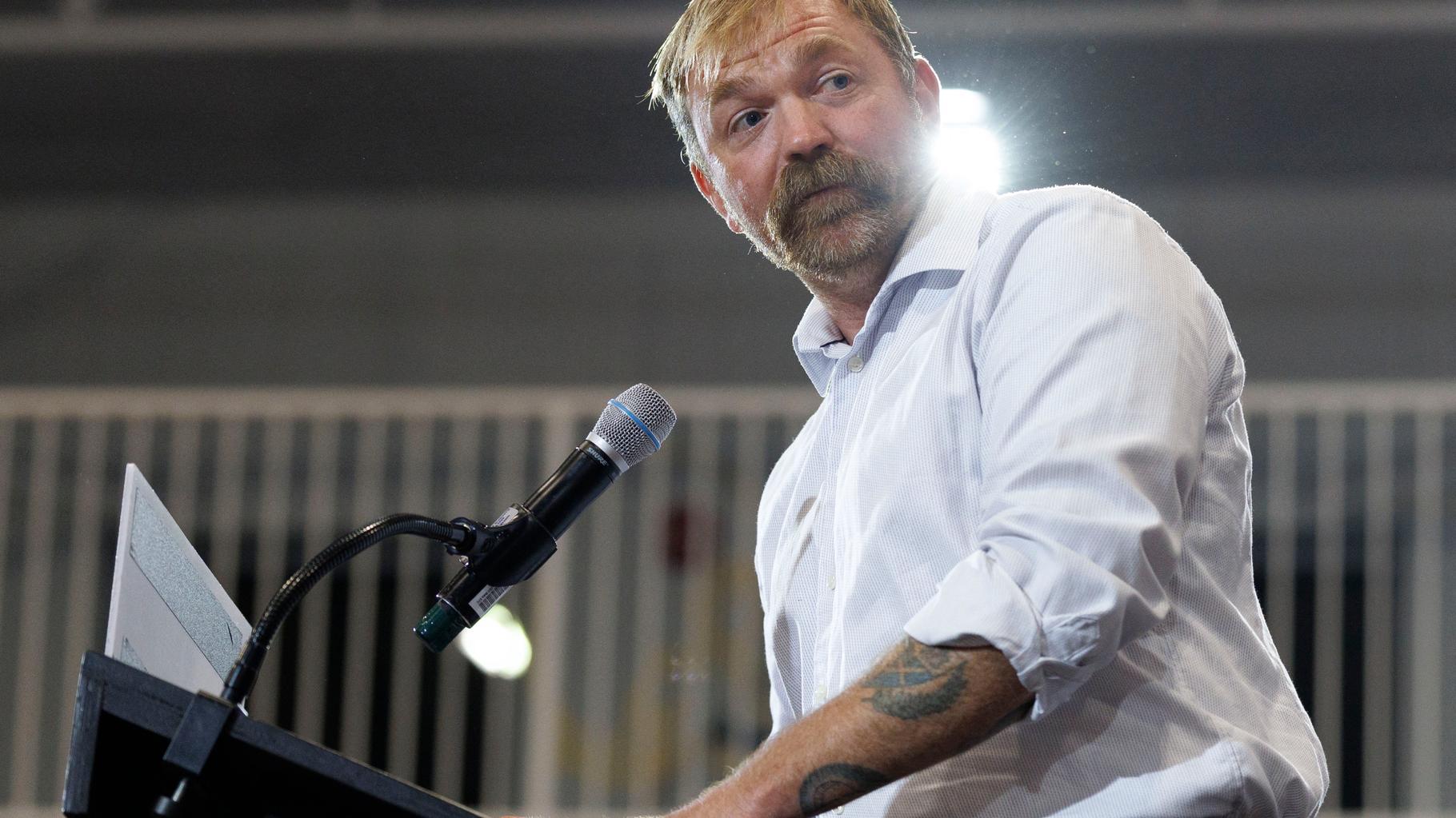 Midterms : le démocrate progressiste Graham Platner acculé après une accusation de viol