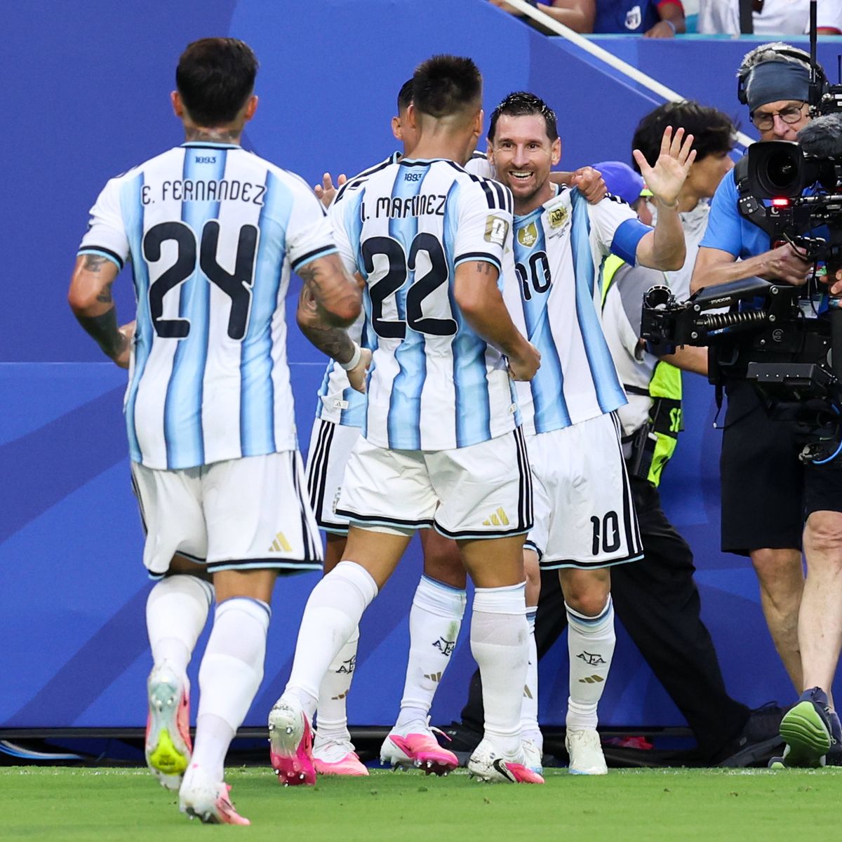 Argentine-Egypte et Suisse-Colombie... À quelle heure et sur quelles chaînes suivre les 8es de finale de la Coupe du monde du jour et de la nuit de mardi à mercredi ? –