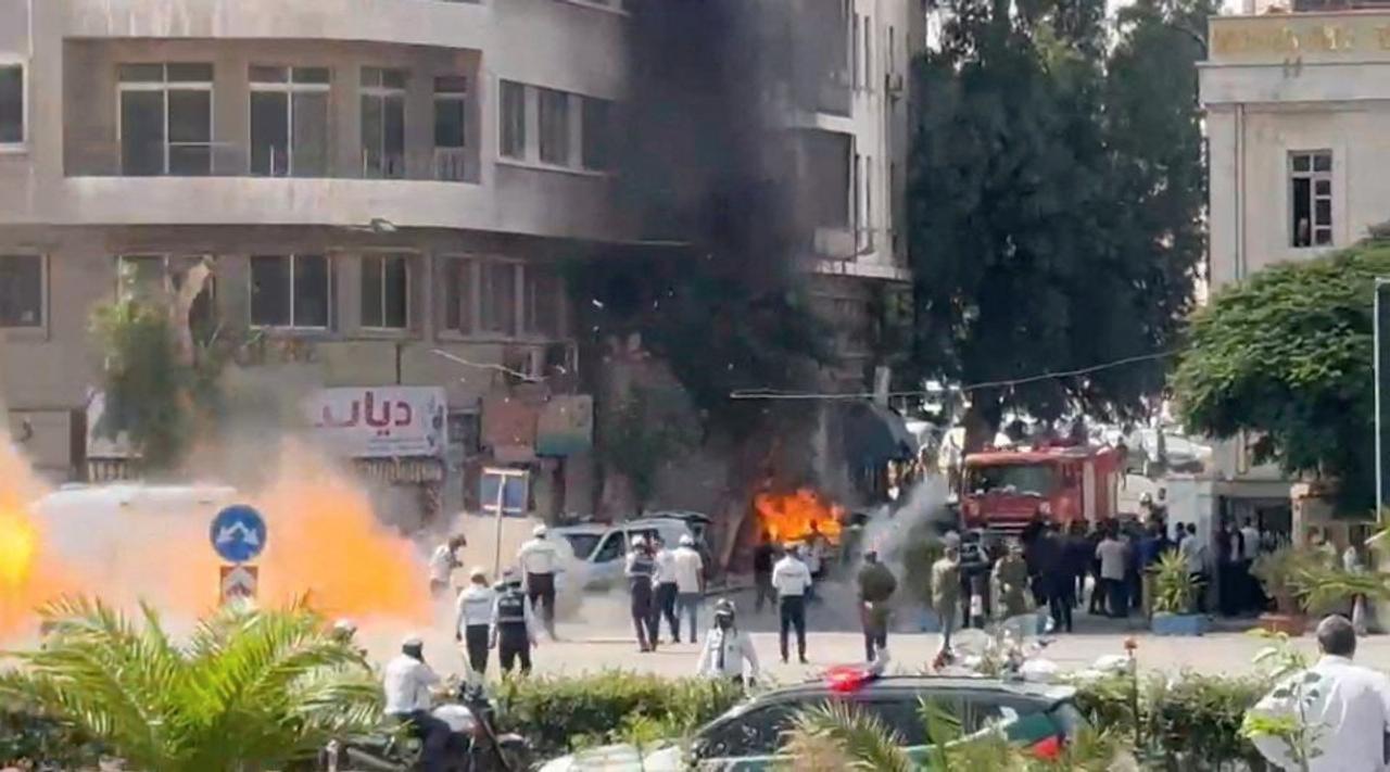 Deux explosions secouent Damas pendant la visite d'Emmanuel Macron