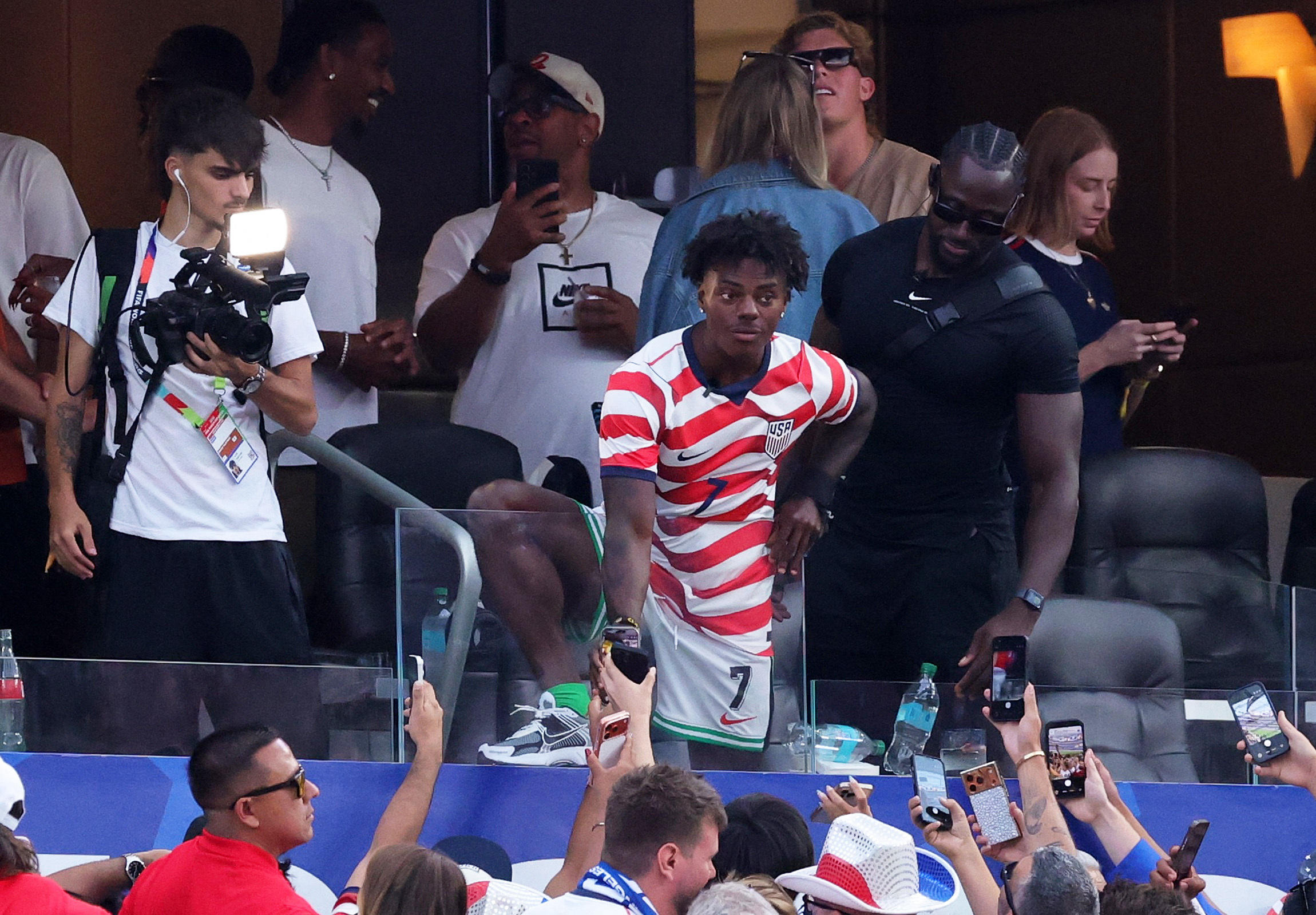 Coupe du monde : qui est IShowSpeed, le YouTubeur polémique omniprésent, fan de Ronaldo et VRP de la Fifa au Mondial ? - Le Parisien