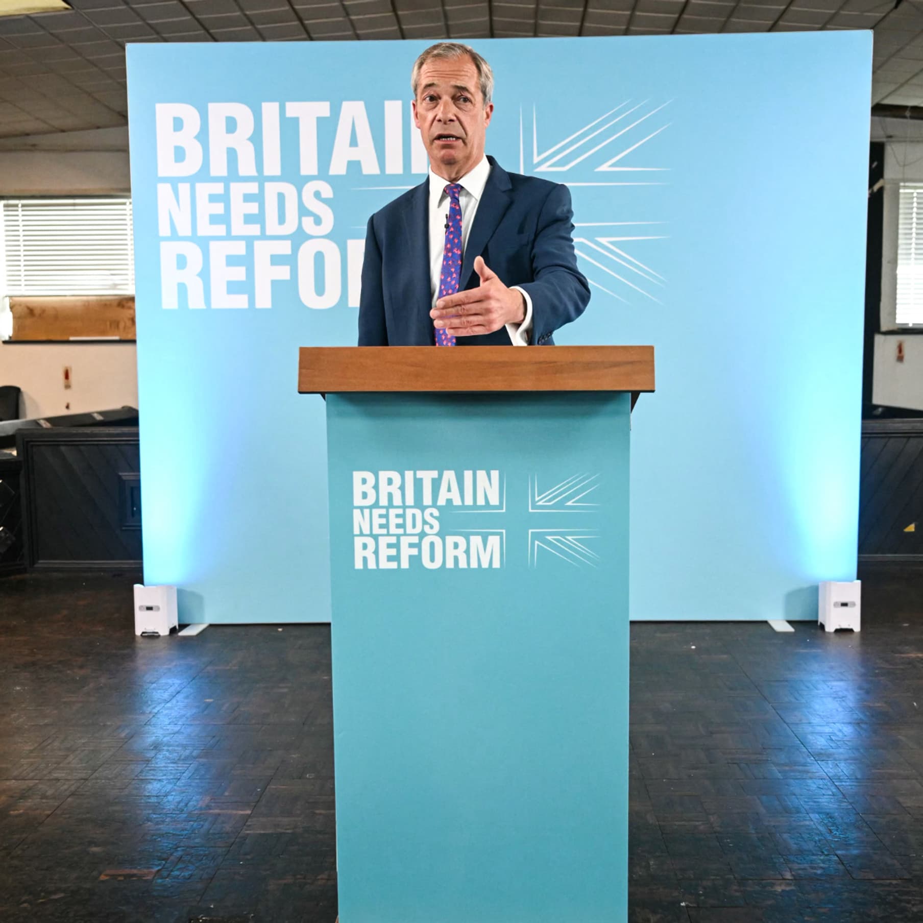Un don "purement privé": la figure de l'extrême droite au Royaume-Uni Nigel Farage visé par une enquête pour un don non déclaré de 5 millions de livres en cryptomonnaies
