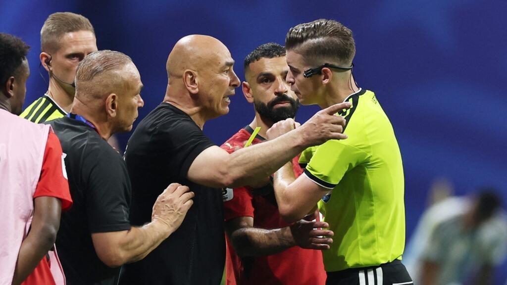 Coupe du monde 2026: l'Égypte demande l'exclusion de l'arbitre français François Letexier - RFI