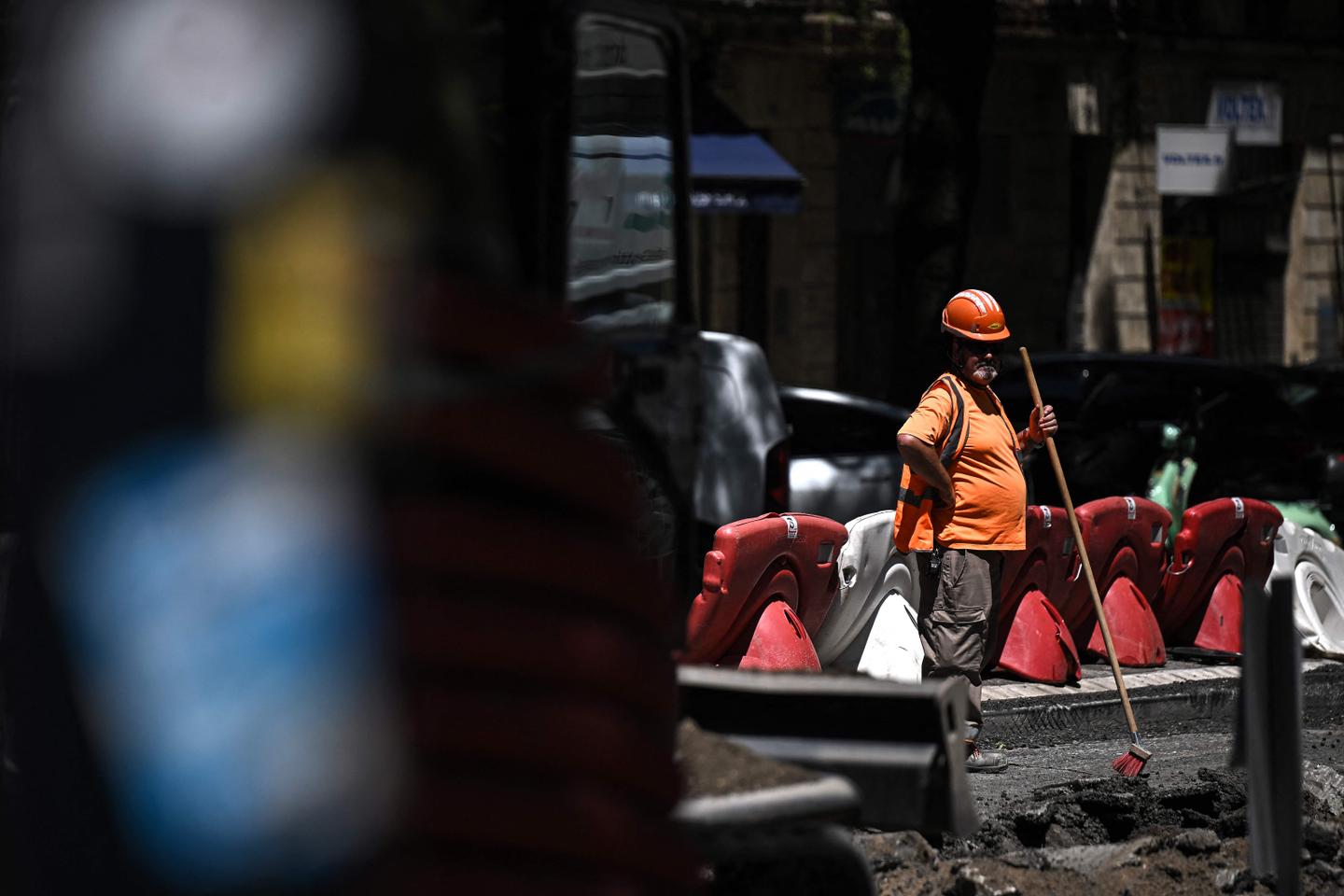 Canicule : 61 départements placés en vigilance orange mardi ; plus de 41 °C attendus localement