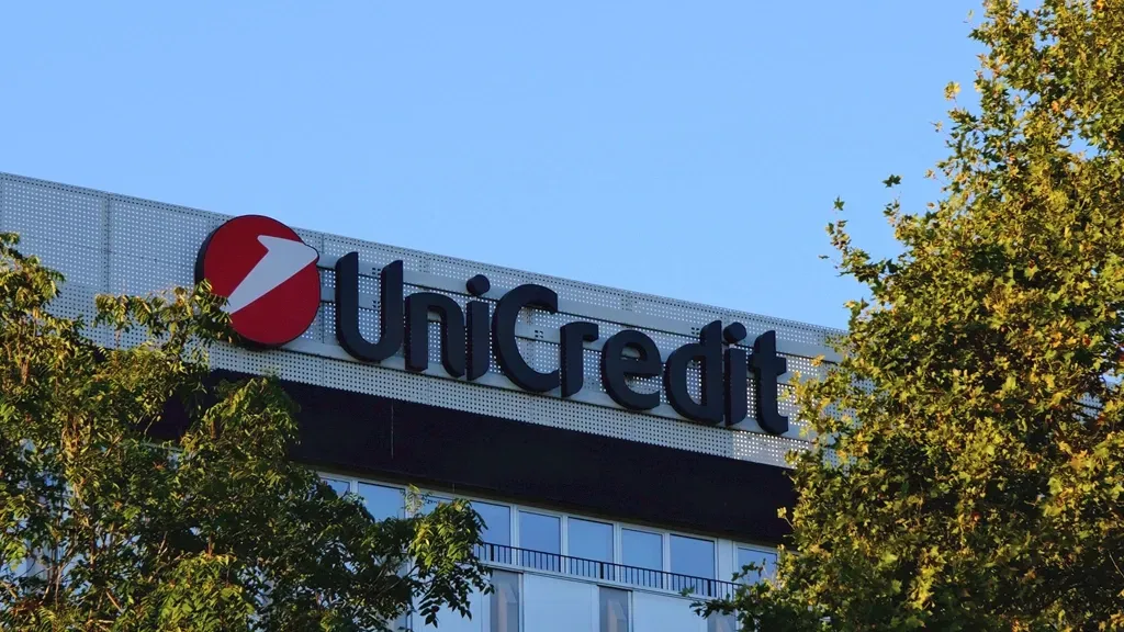 Inarrêtable, UniCredit porte sa participation directe à plus de 34 % du capital de Commerzbank | Le Revenu