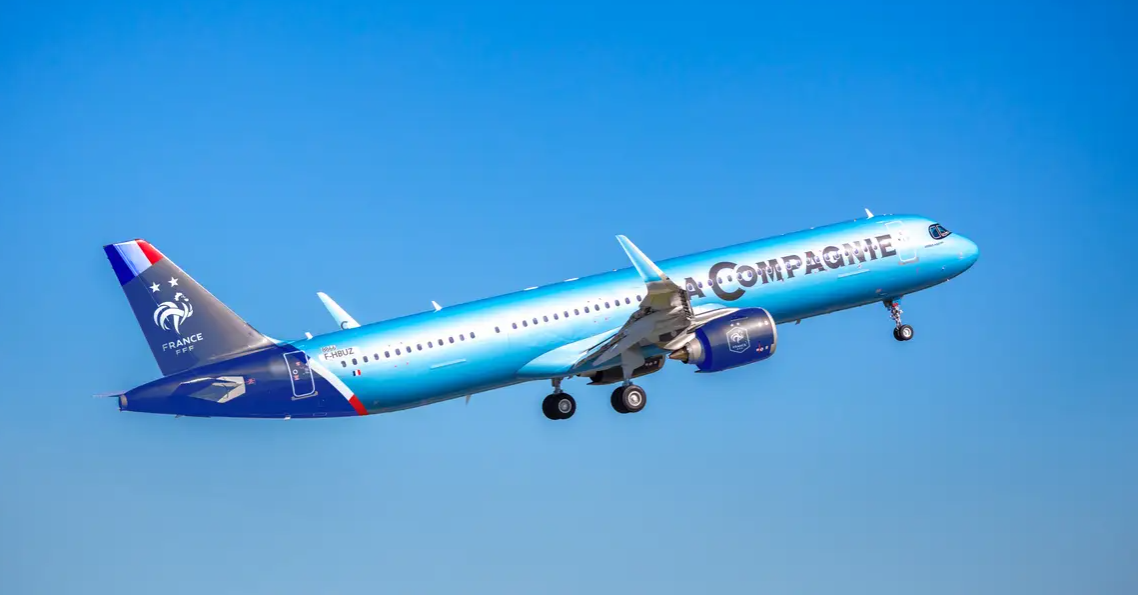 Coupe du monde 2026 : sièges ultra-confortables, repas raffinés… Voici l' avion qui transportera les Bleus aux États-Unis - Le Parisien