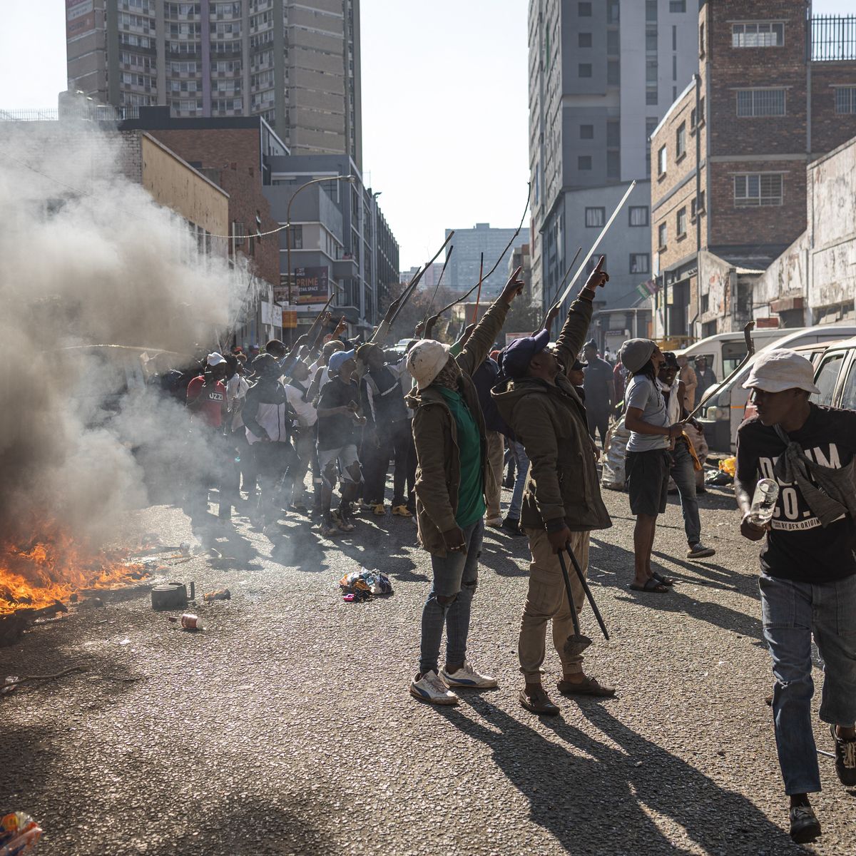 Un ultimatum d'organisations anti-immigrés en Afrique du Sud pousse 25 000 personnes à fuir le pays et débouche sur des manifestations – franceinfo