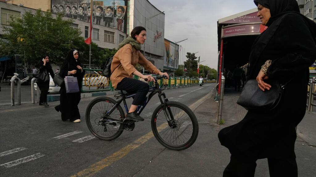 L'Iran rétablit partiellement l'accès à internet après une coupure de trois  mois - RFI
