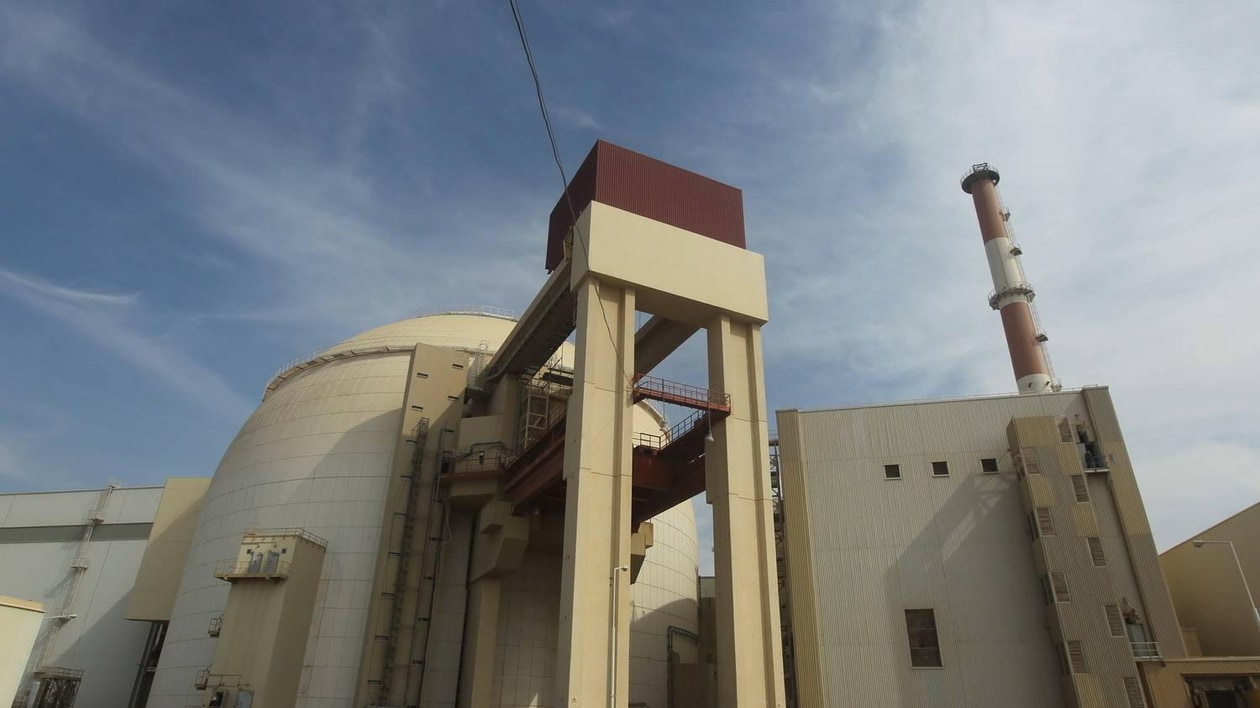 Guerre en Iran : nouvelle frappe près d'une centrale nucléaire, les États-Unis et Israël nient être impliqués