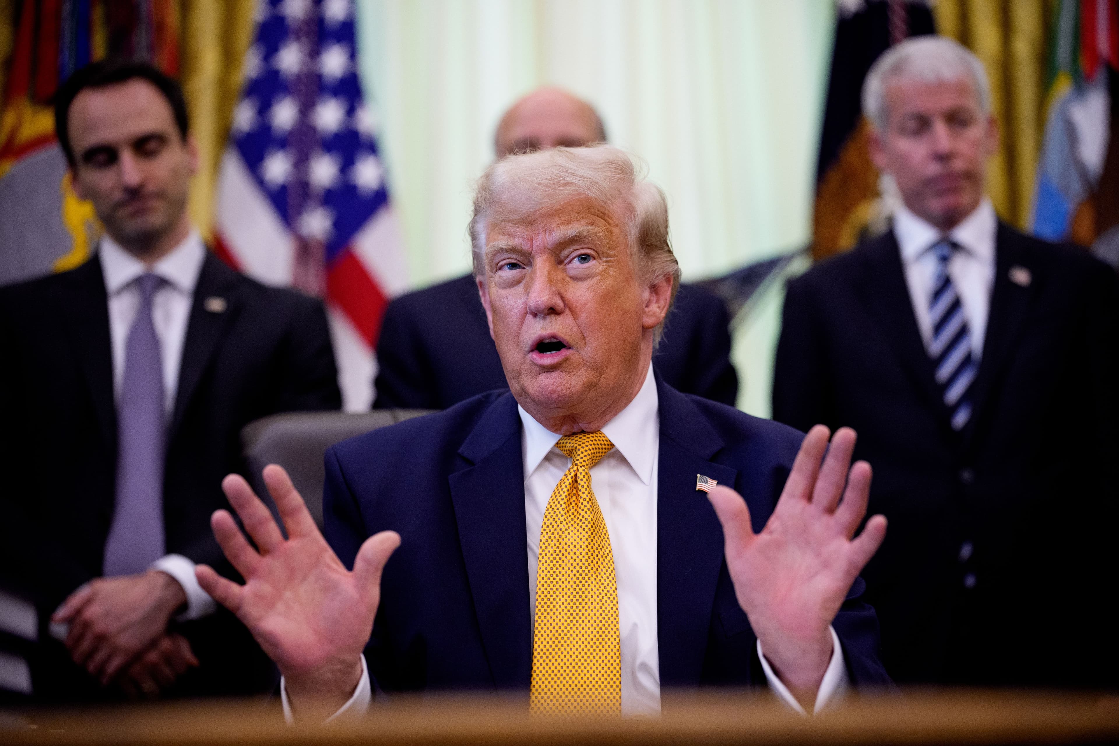 Trump refuse de signer la loi interdisant la CBDC américaine, exige l'approbation du projet de loi sur les élections