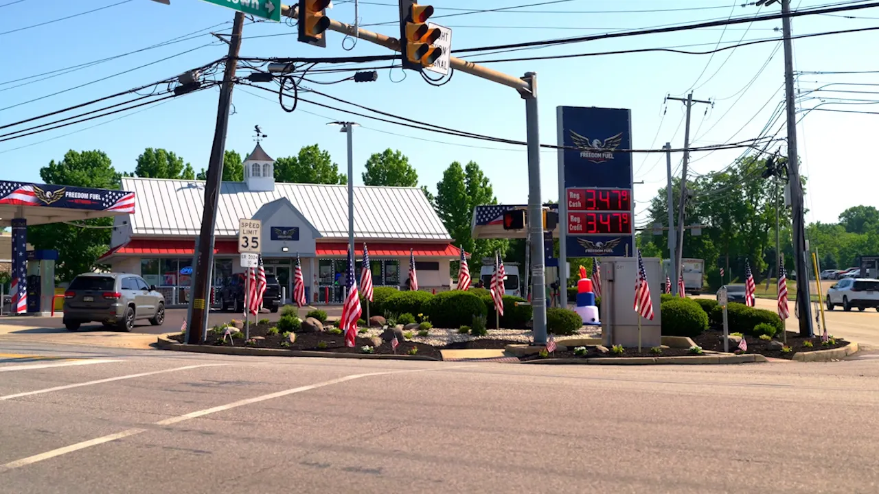 La station-service First Freedom Fuel ouvre ses portes alors que les réductions soutenues par Trump sont déployées - IRESTE