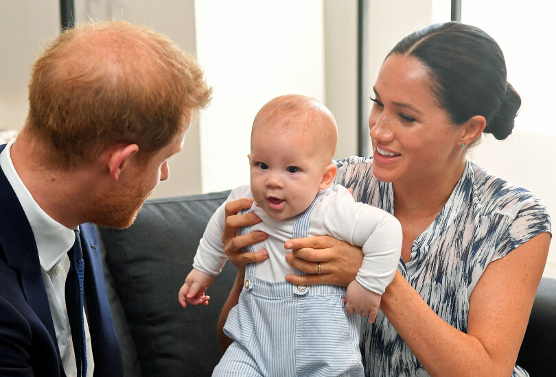 Harry et Meghan ont caché à Archie et Lilibet que Charles était roi | Point de Vue