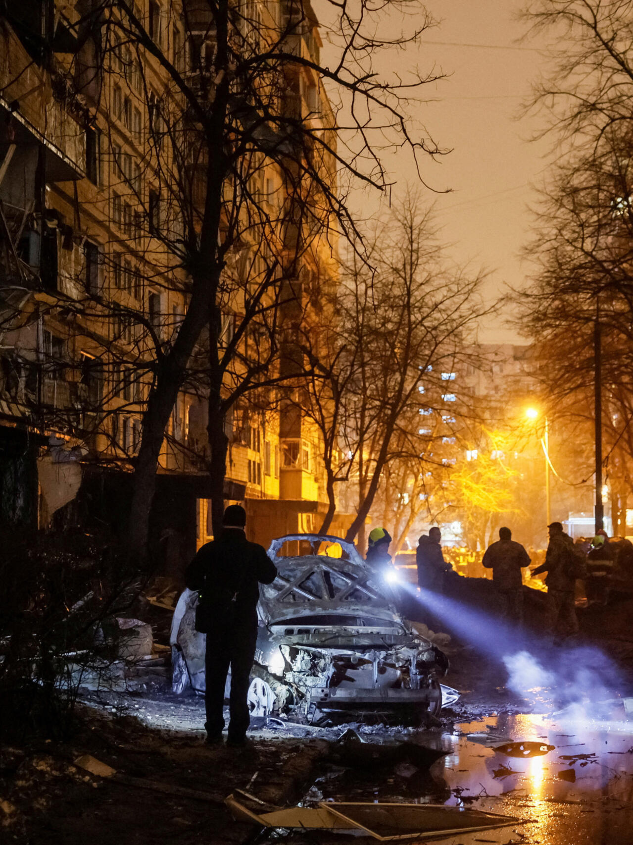 En Ukraine, une attaque de missiles russes sur Kiev fait des dizaines de blessés - France 24