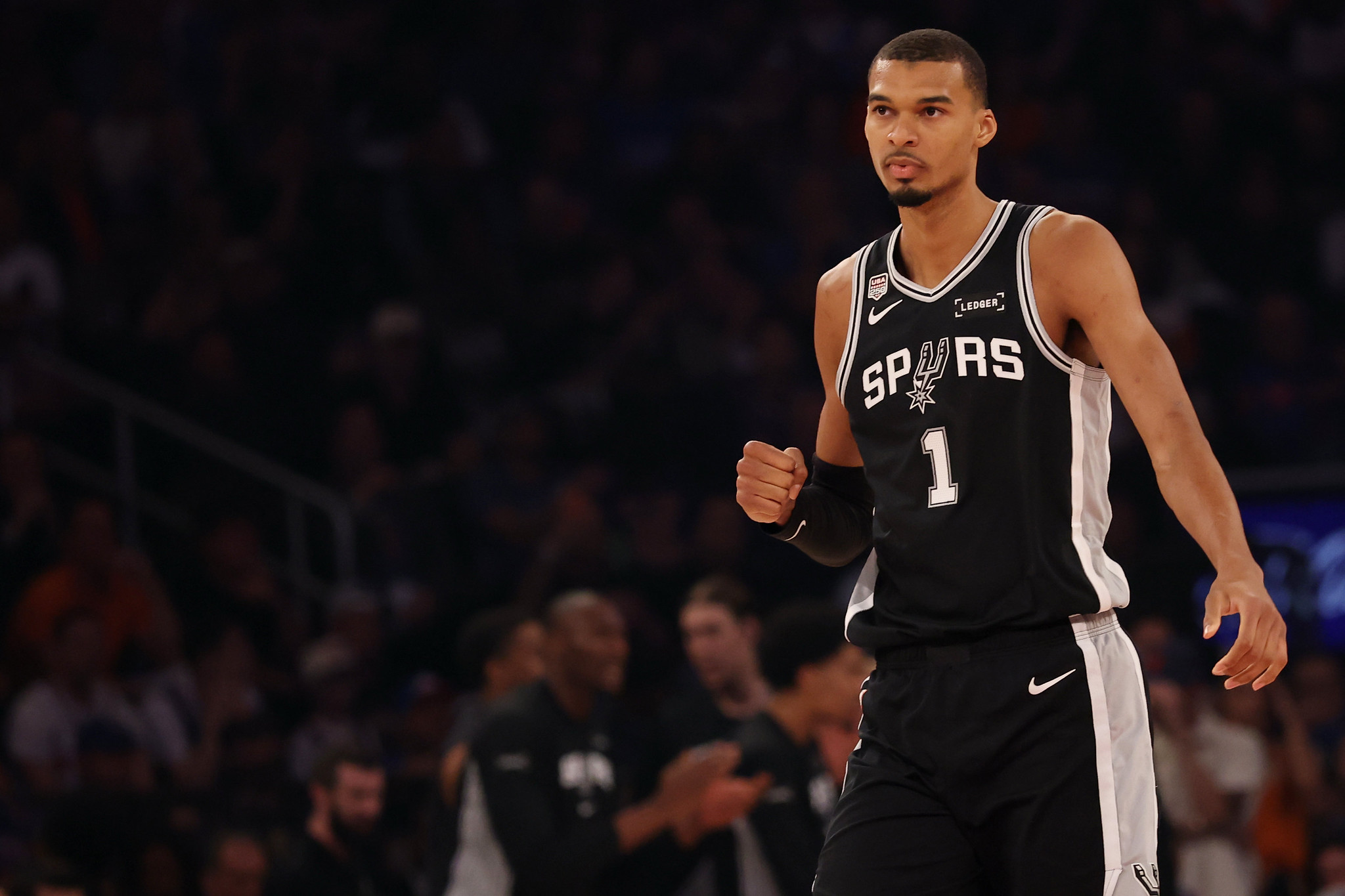 Victor Wembanyama Prêt à Accepter un Contrat Inférieur pour Rester aux Spurs - lmbasket.fr