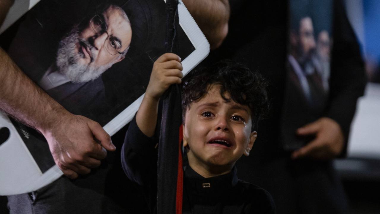 Le guide suprême Khamenei inhumé sur fond de frappes entre les Etats-Unis et l'Iran | Le Defi Media Group