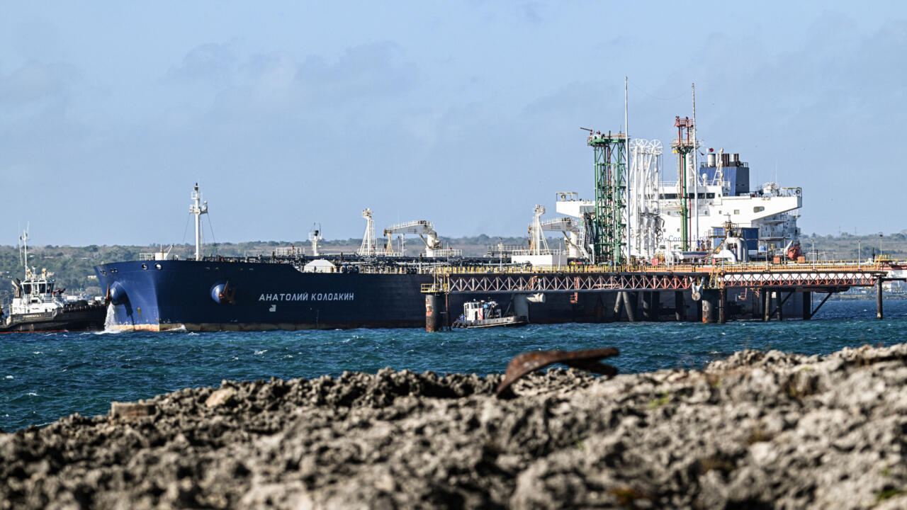 Arrivée à Cuba d'un pétrolier russe, bref répit face au blocus énergétique  américain