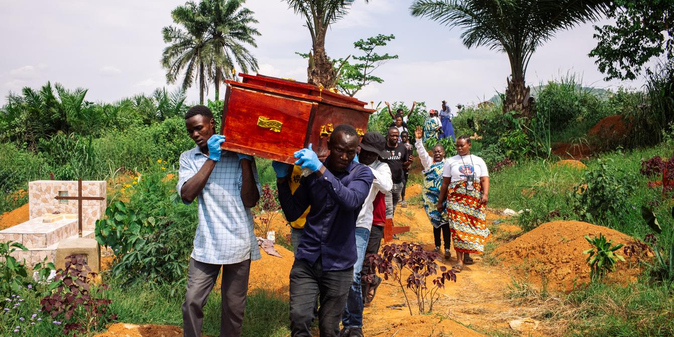 Ebola : l'ampleur de l'épidémie pourrait dépasser « de deux à quatre fois » les estimations officielles, selon l'OMS