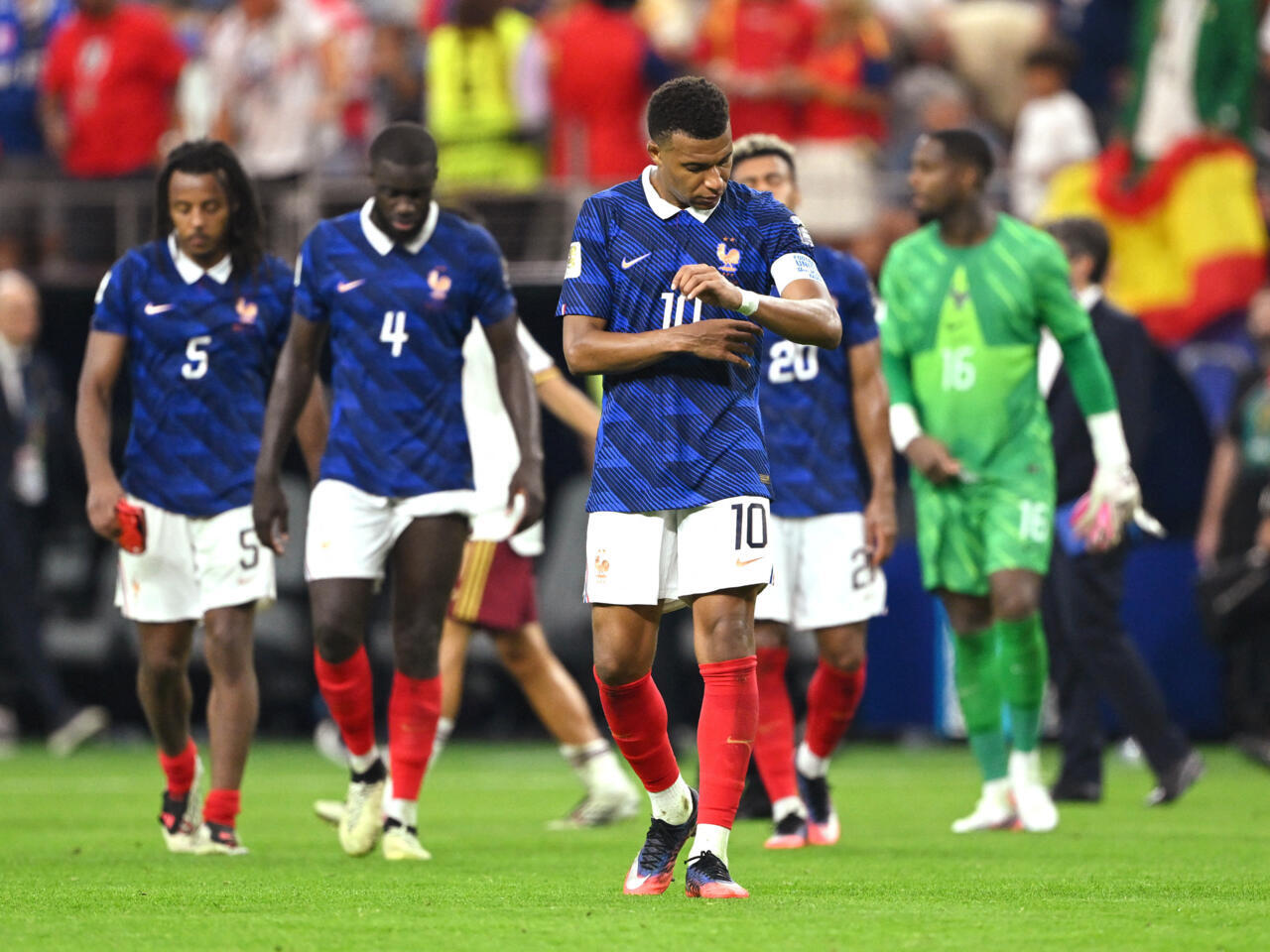 Mondial 2026 : l'Espagne gâche le 14-Juillet français et prive les Bleus de finale - France 24