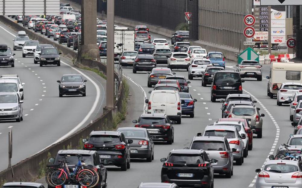 Retours de vacances : plus de 700 km de bouchons sur les routes ce samedi à la mi-journée