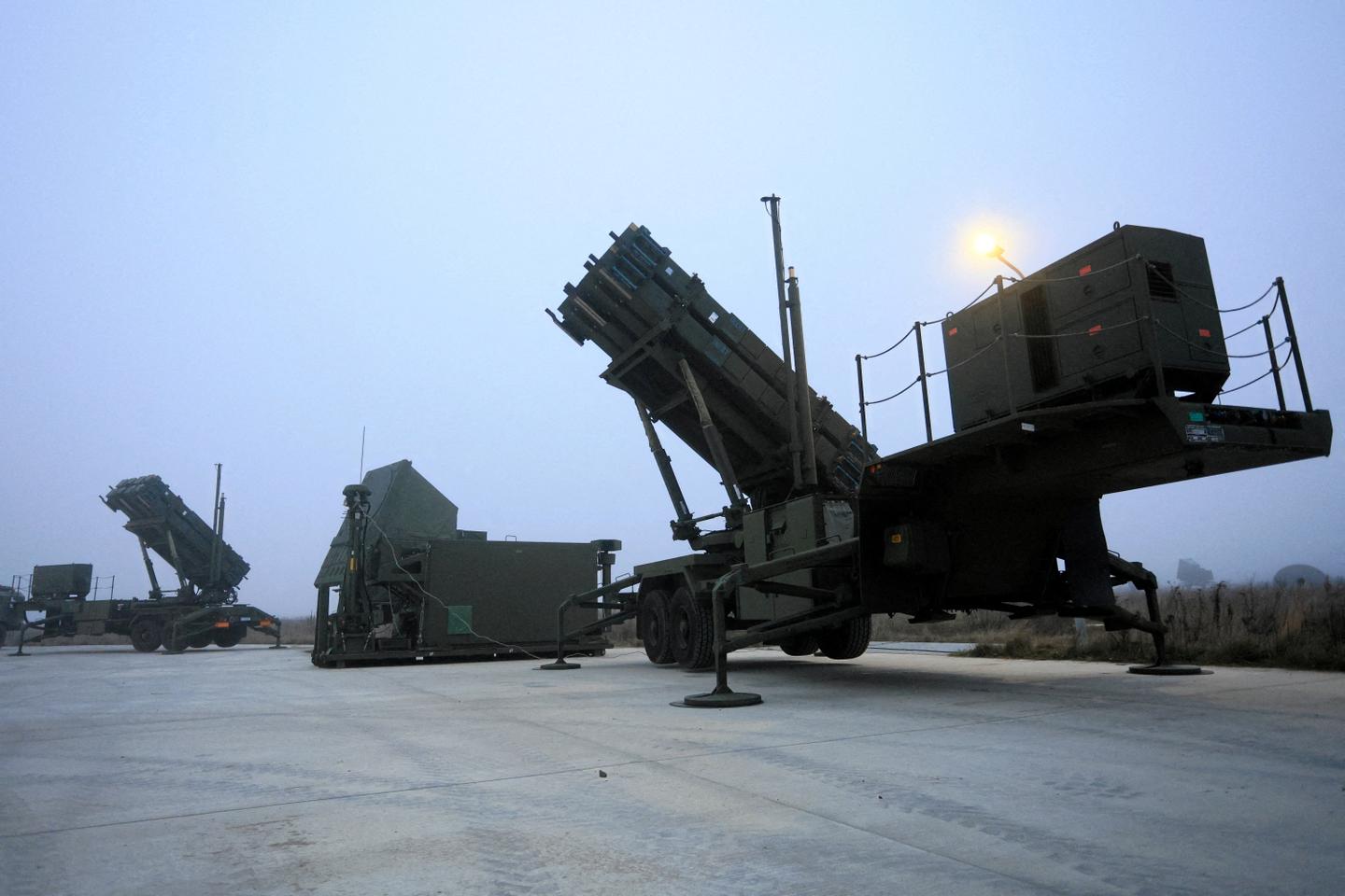 Donald Trump annonce que les Etats-Unis vont autoriser l'Ukraine à fabriquer des missiles Patriot