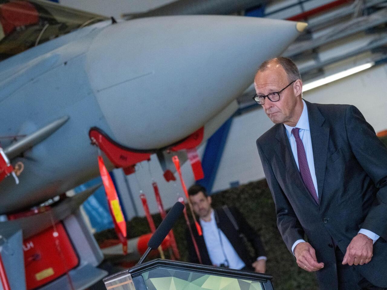 Allemagne: malgré son impopularité, Friedrich Merz tente de rassurer face à la montée constante de l'extrême droite à l'Est - RFI