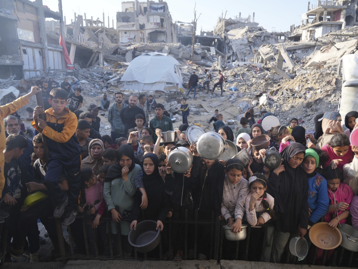 Gaza: la Défense civile annonce 11 morts, dont trois enfants - SWI swissinfo.ch