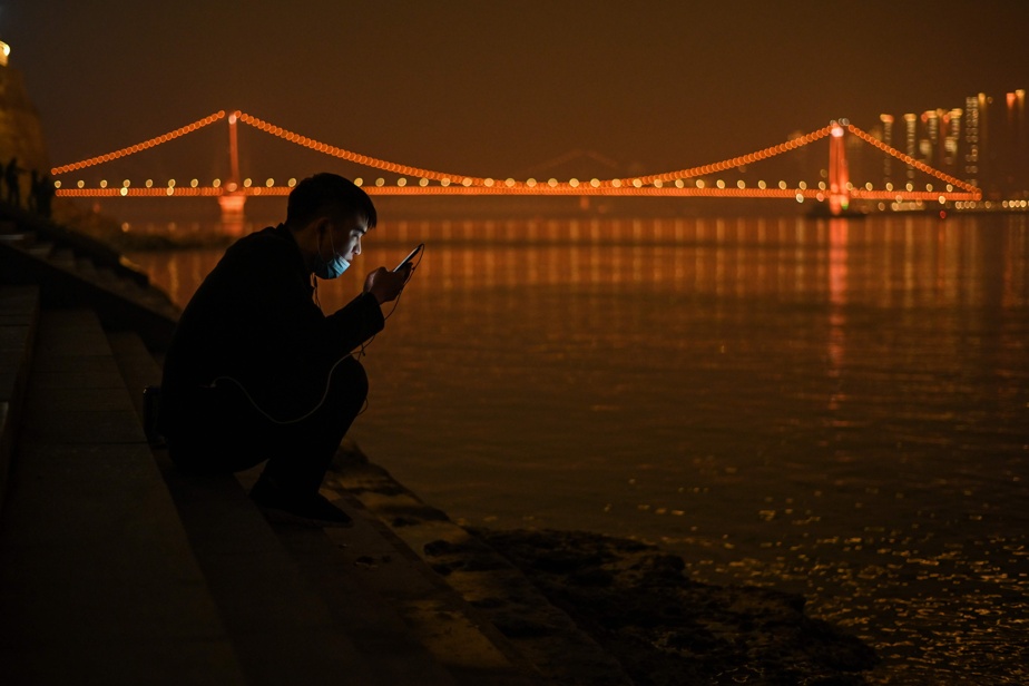 Risques de dépendance affective | Des Chinois disent adieu à leurs compagnons IA