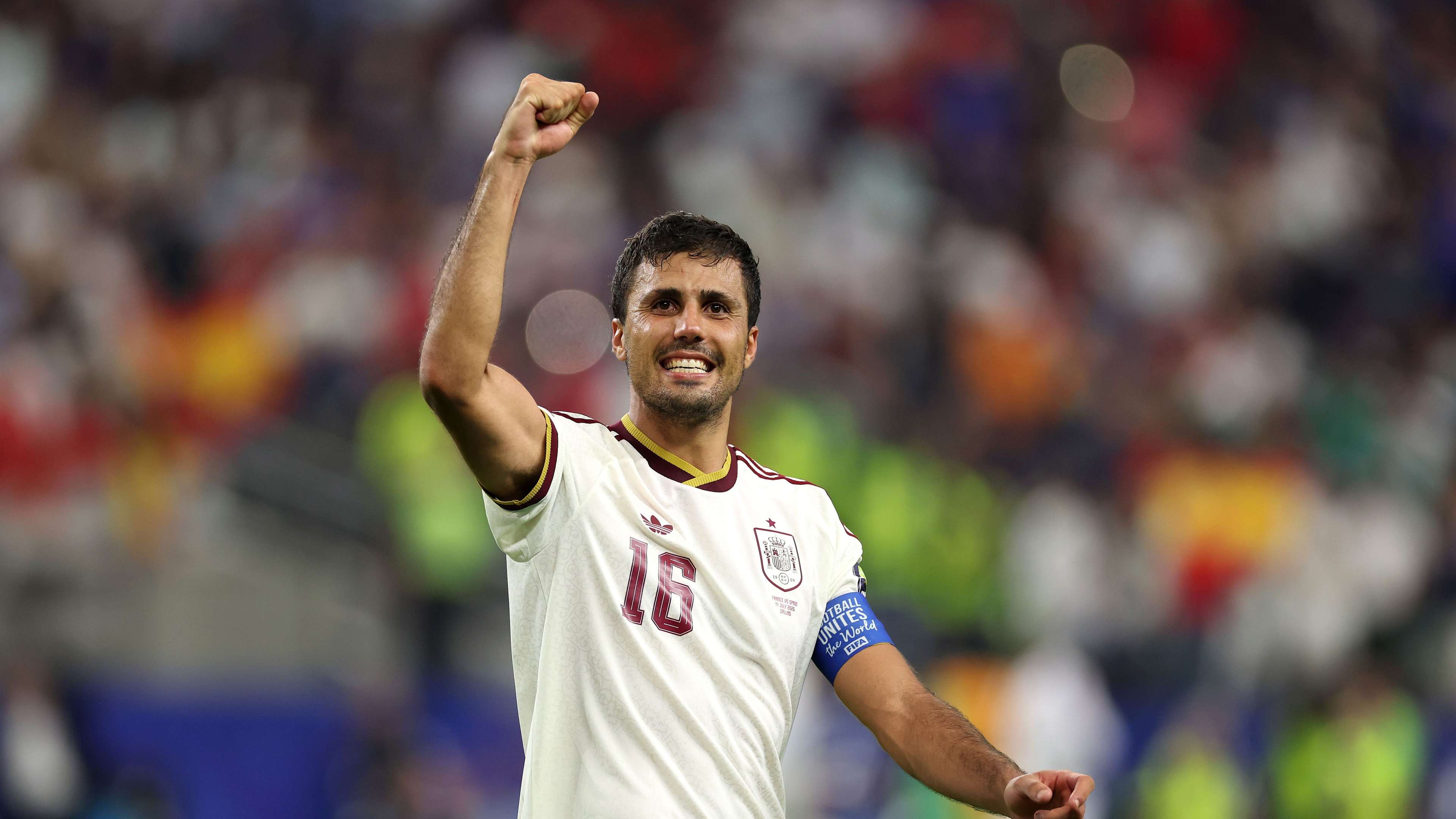 Je suis là pour gagner ! » déclare Rodri, déterminé à soulever la Coupe du monde avec l'Espagne. Mais le milieu de terrain avertit que « le plus dur reste à
