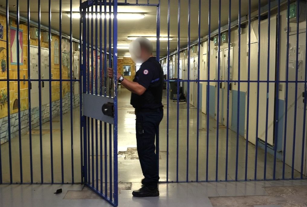Viols collectifs avec actes de torture et de barbarie : 19 hommes mis en examen, une affaire d'une ampleur inédite dans le milieu du libertinage