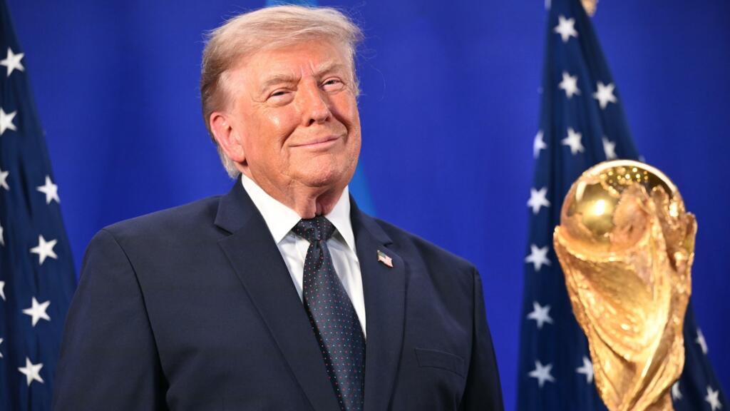 Donald Trump sous les projecteurs de la finale de la Coupe du Monde de football - France 24