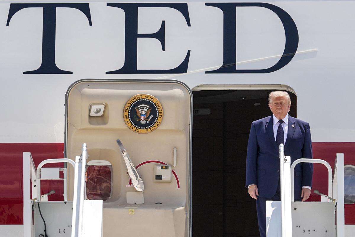 Quatre journalistes du “New York Times” convoqués par la justice américaine pour leurs révélations sur l'avion de Trump