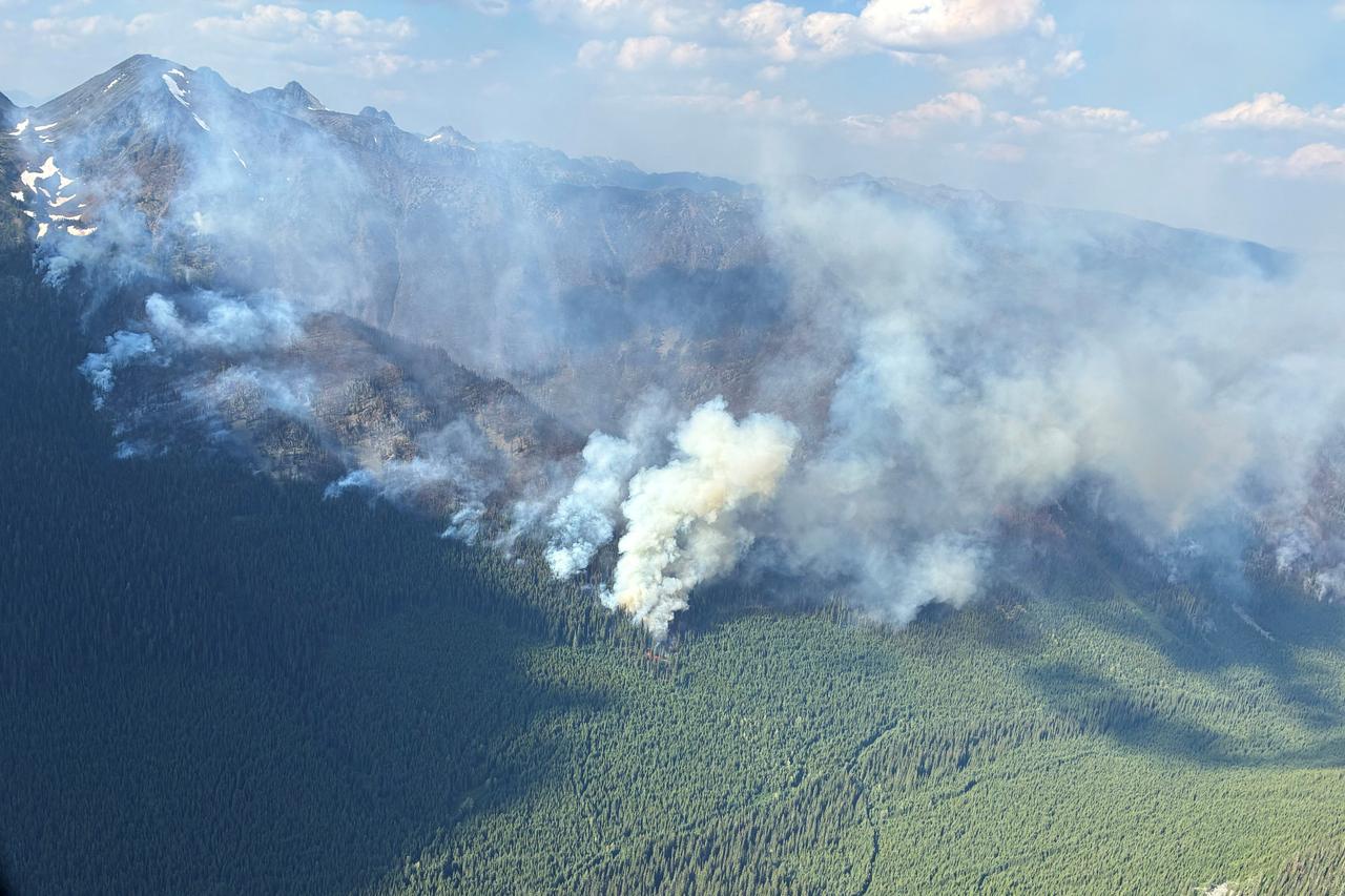 Feux de forêt : le Canada brûle et la colère monte