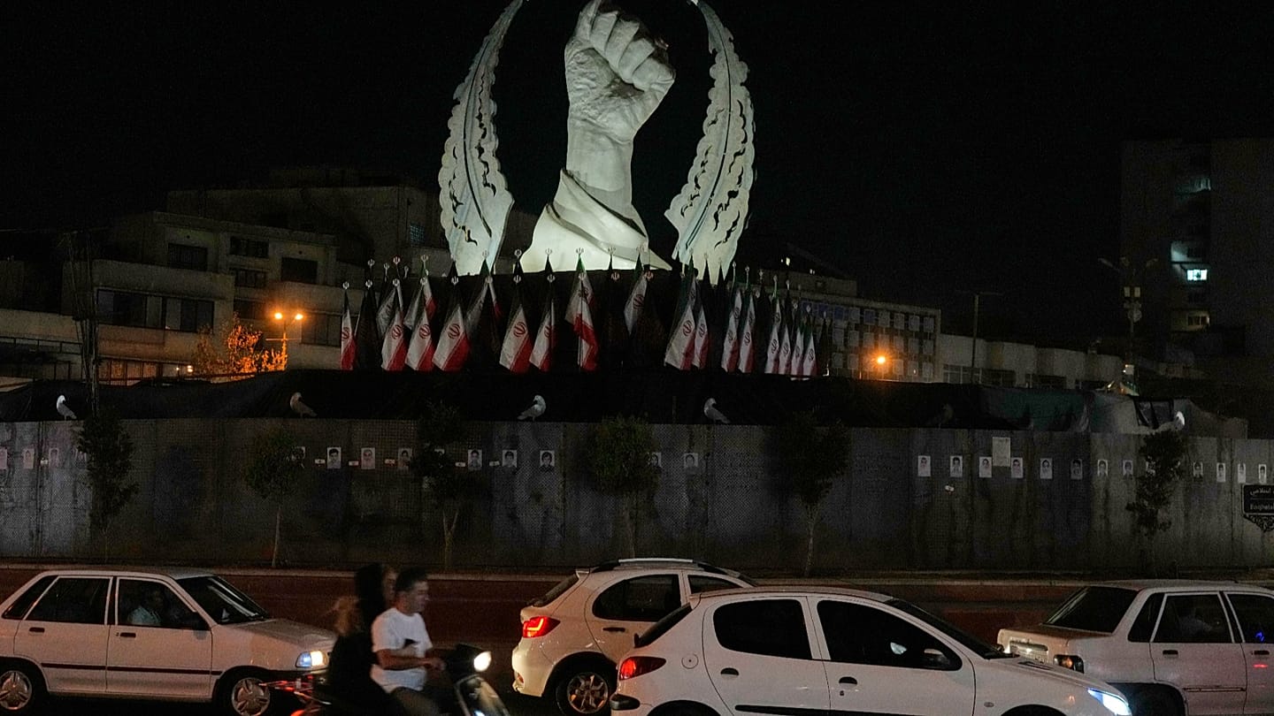 Neuvième nuit de frappes américaines sur l'Iran, Téhéran cible La Jordanie et le Koweït | Euronews