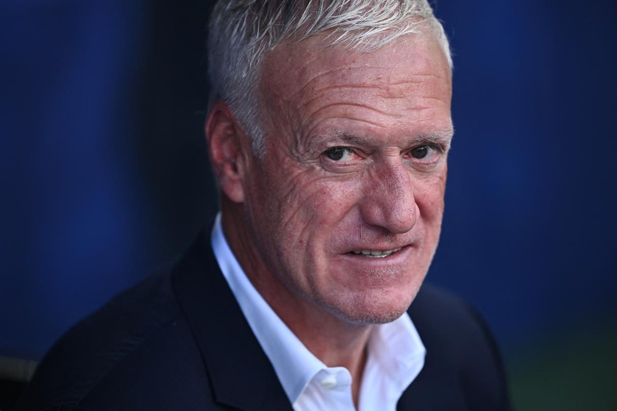 C'est lui, le psy des Bleus » : pourquoi Didier Deschamps n'a jamais cédé à la mode des staffs pléthoriques