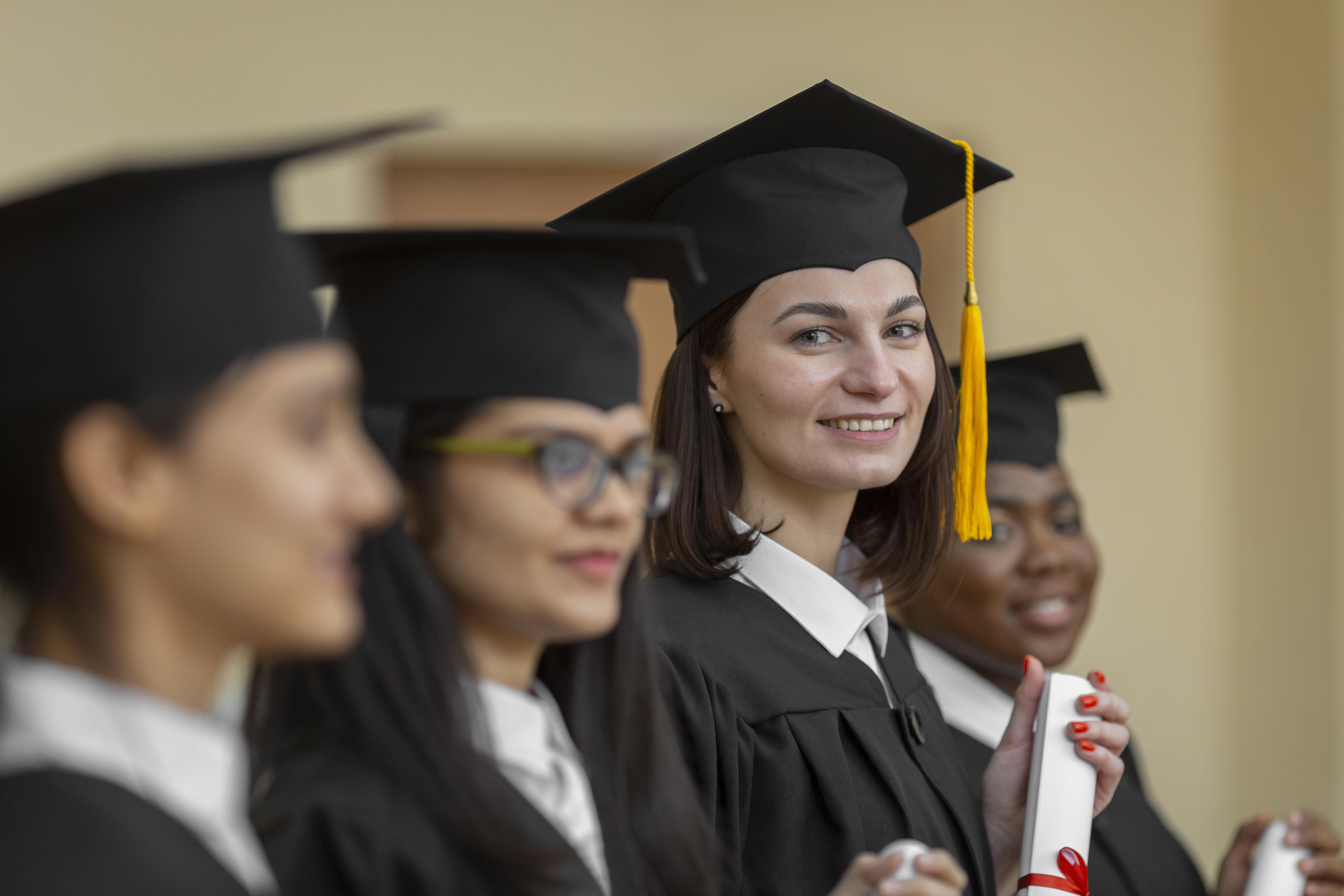 Emploi : même les jeunes diplômés des grandes écoles souffrent de la crise, et spécialement les ingénieurs - Le Parisien Etudiant