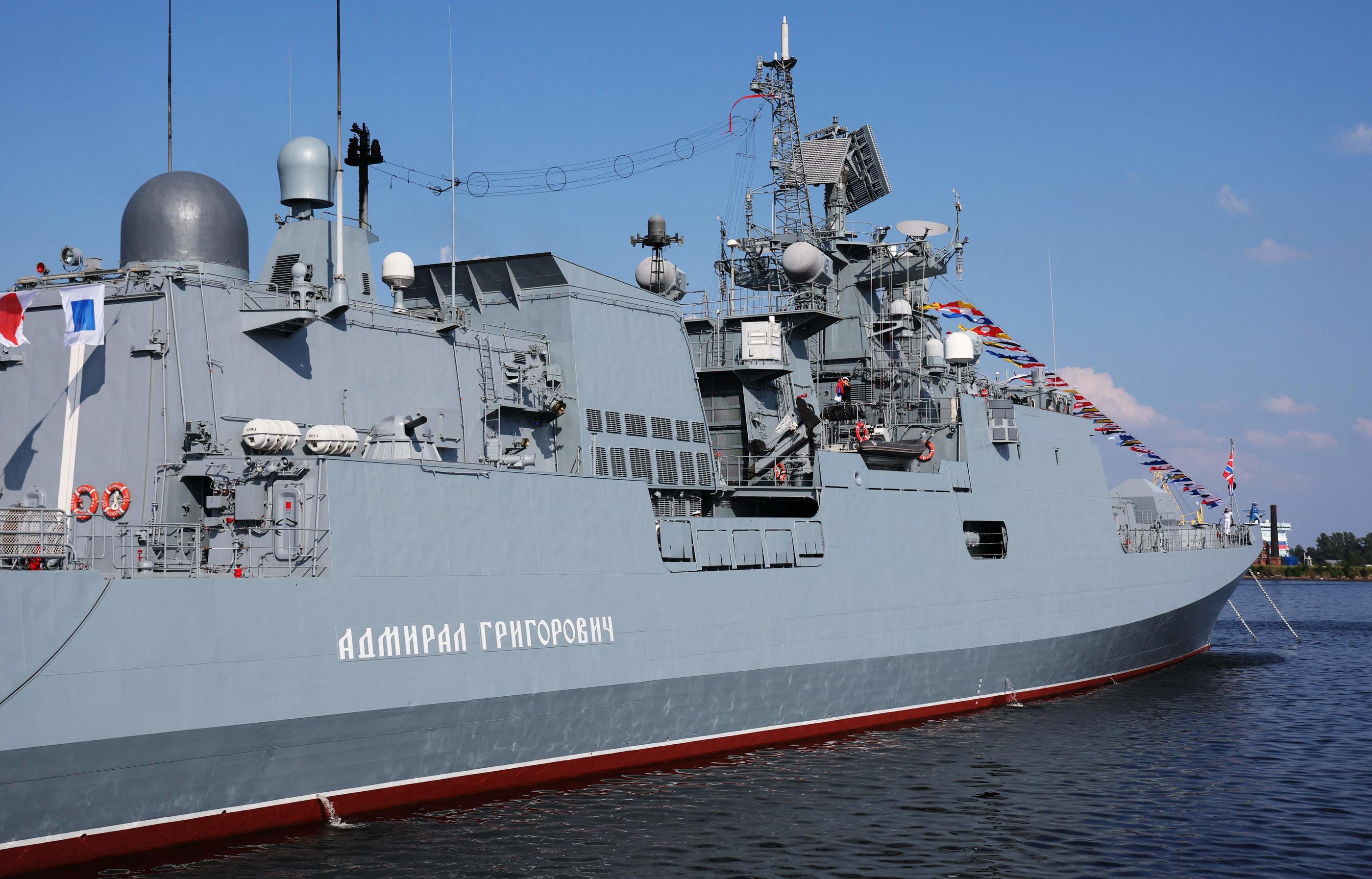 Royaume-Uni : un navire russe mène un exercice de tir réel dans la Manche, la Royal Navy « se tient prête » - Le Parisien