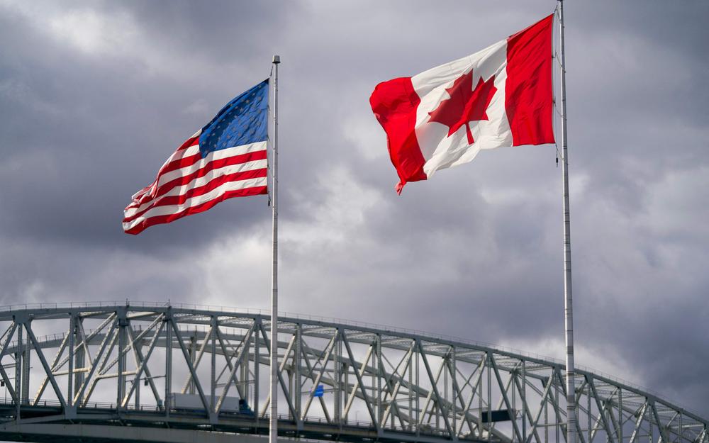 États-Unis : Washington va imposer 50 % de droits de douane sur une série de produits en provenance du Canada