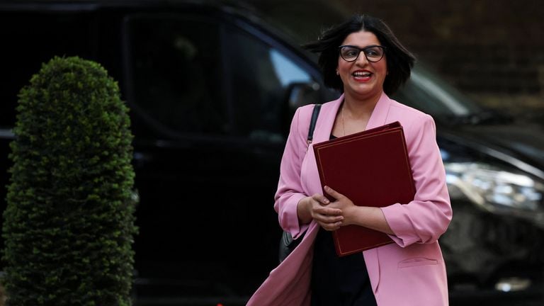 Royaume-Uni : le futur Premier ministre Andy Burnham s'apprête à nommer Shabana Mahmood aux Finances, selon le FT | Zonebourse Suisse