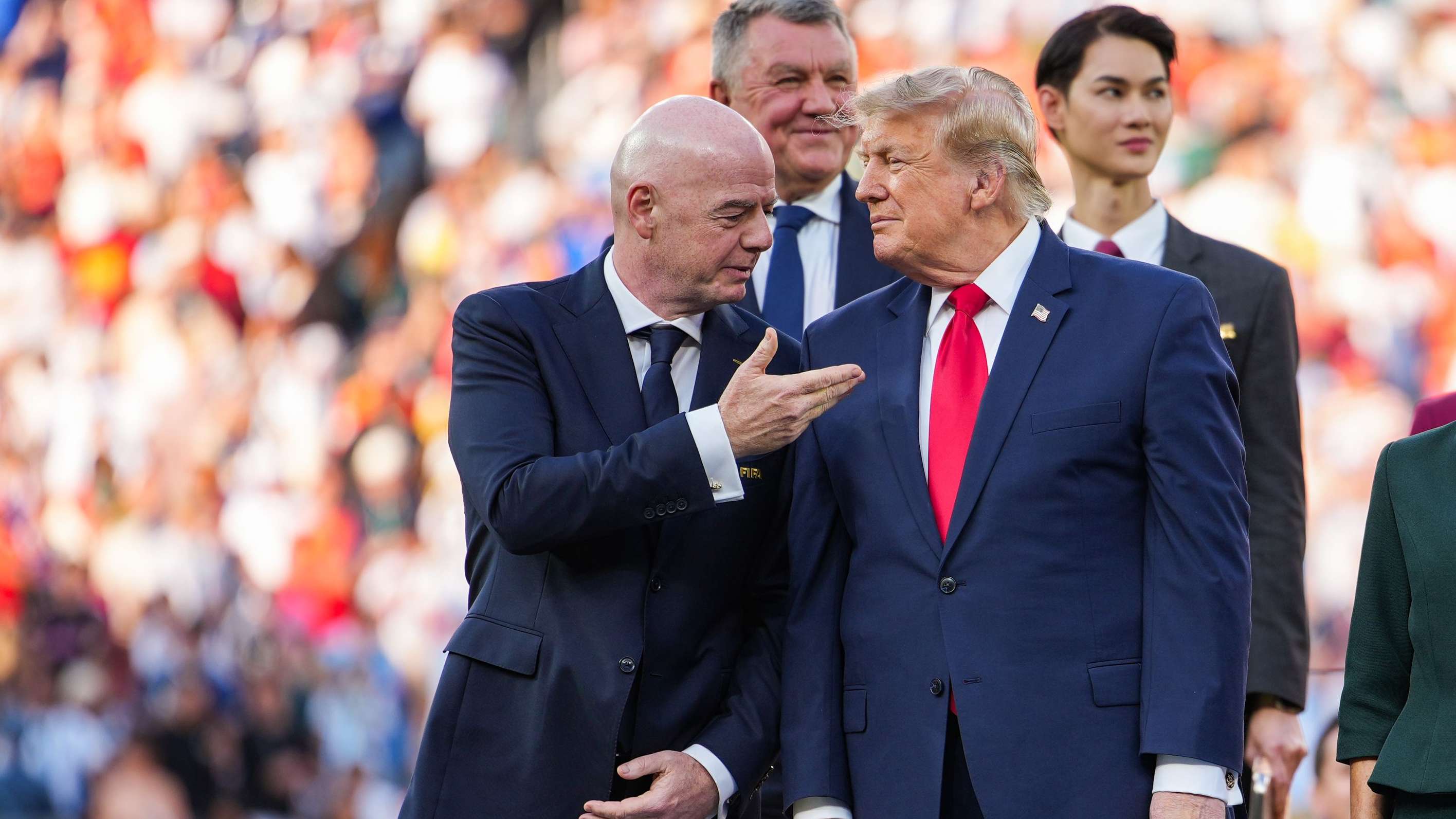 Trump surprend Infantino : « Nous voulons accueillir à nouveau la Coupe du monde » | Goal.com Français