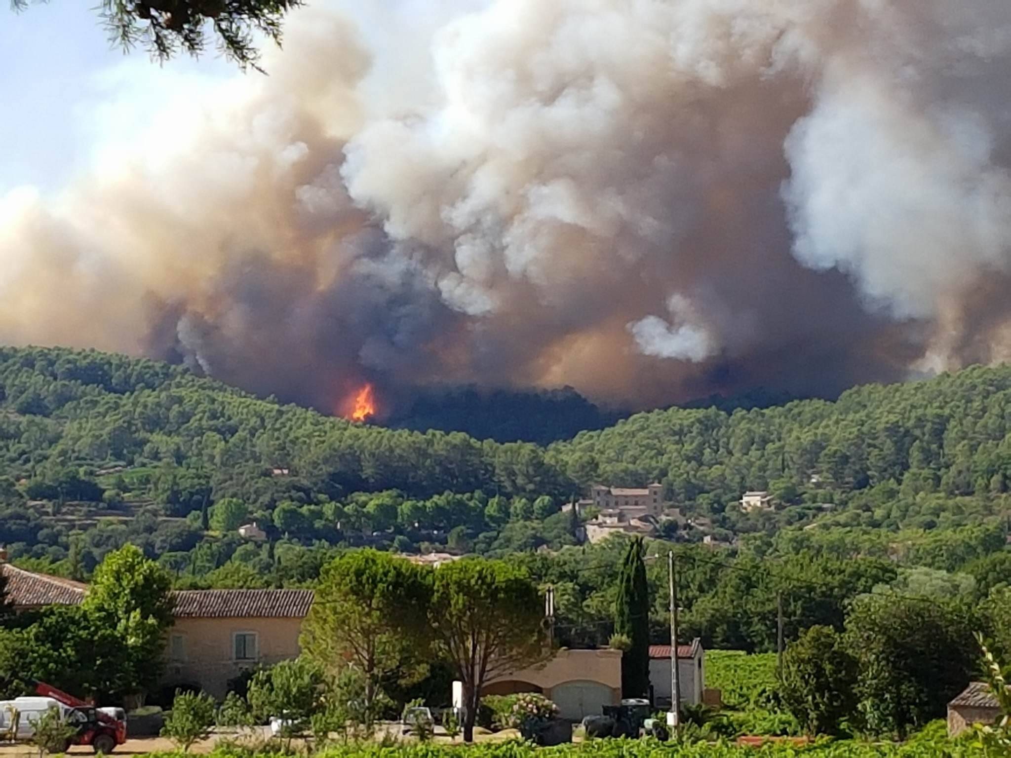 Var : « On a cru que le village entier allait brûler » - L'Humanité