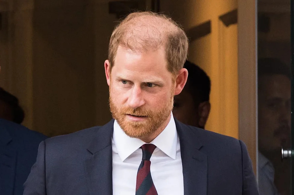 Ce n'est pas gagné, William est terriblement rancunier" : après le retour de Harry au Royaume-Uni, où en est la réconciliation avec la famille royale ? - Yahoo! Actualités