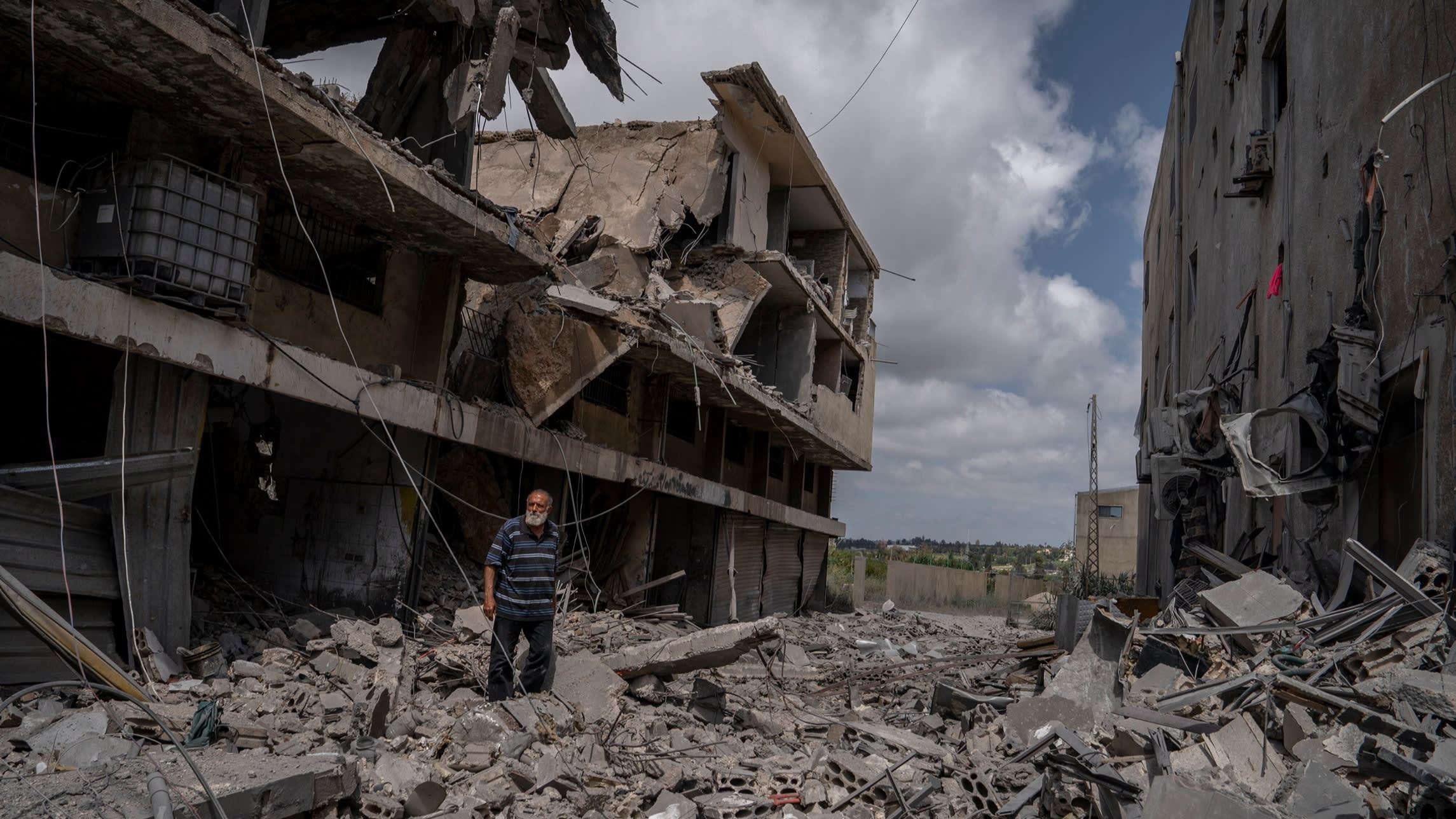Israeli forces drive deeper into Lebanon despite nominal ceasefire