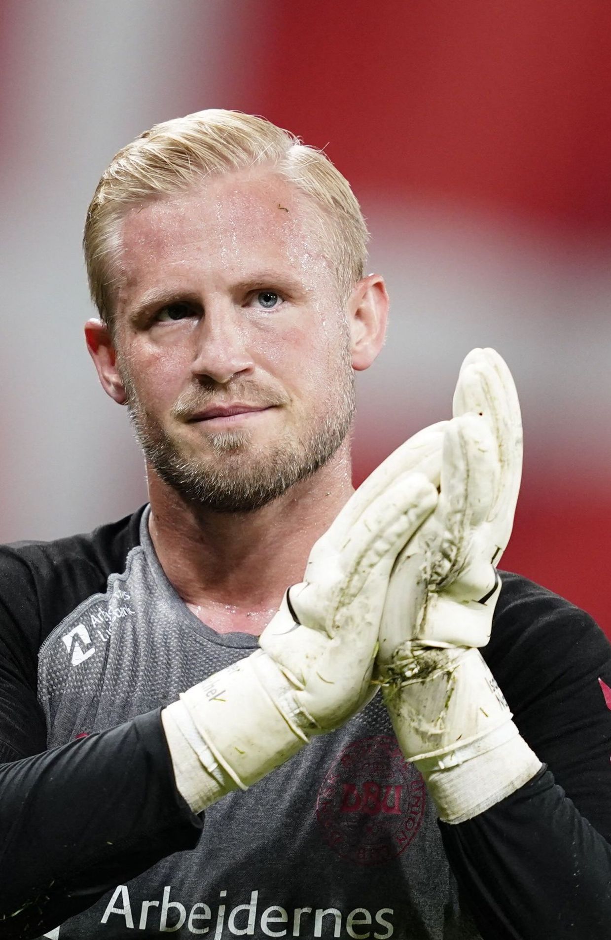 Blessé à l'épaule, Kasper Schmeichel arrête sa carrière à 39 ans - RTBF  Actus