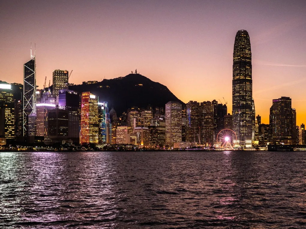 HK Banks Tighten Scrutiny of Chinese Clients After Curbs - Bloomberg