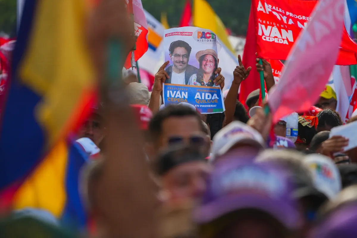 Amener l'électeur à voter davantage avec ses émotions qu'avec sa raison":  en Colombie, l'ombre de la désinformation démultipliée par l'IA plane sur l'élection  présidentielle de dimanche prochain