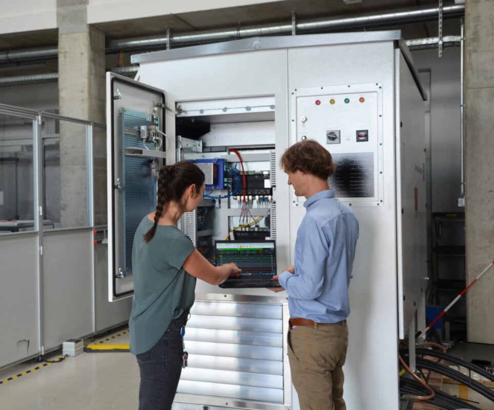 Germany's TSOs begin inertia procurement with long-term contracts for  grid-forming BESS - Energy-Storage.News