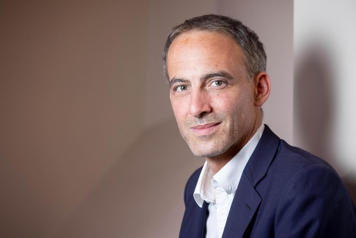 Il y en a marre de ce sectarisme absolu» : Raphaël Glucksmann appelle la  gauche à ne pas se comporter «en videurs de boîte de nuit»