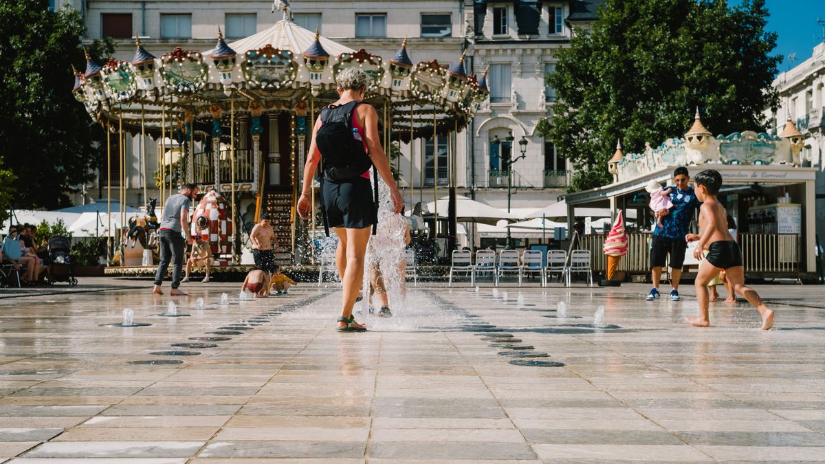 Episode inédit de fortes chaleurs : 13 départements placés en vigilance  orange à la canicule mercredi – franceinfo