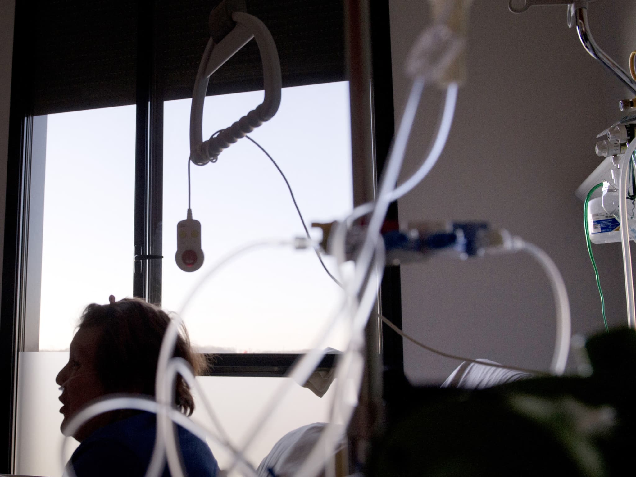 Fin de vie: la loi pour améliorer l'accès aux soins palliatifs promulguée  ce mercredi